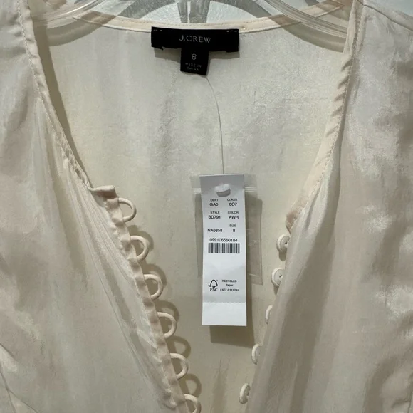 J. Crew Eco Cupro-Blend Covered Button Top Womens Size 8 - NWT - Picture 5 of 5